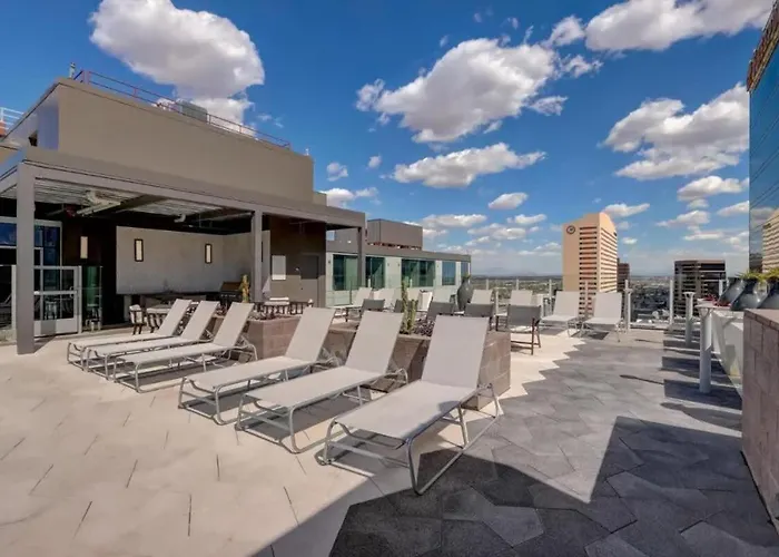 Apartment Boulevard Highrise Stu Sky Pool Parking Gym 25 *