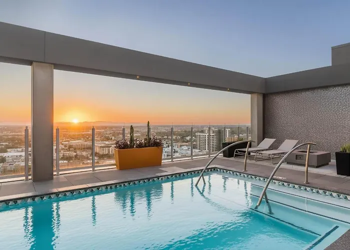 Boulevard Highrise Stu Sky Pool Parking Gym 25 *